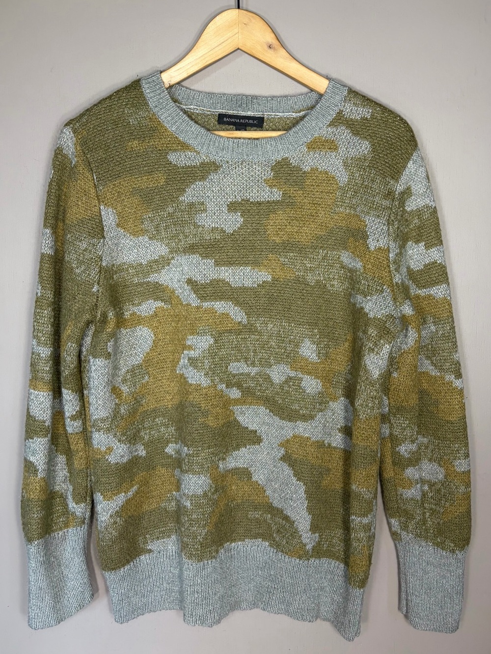 BANANA REPUBLIC Green Camo Knit Sweater